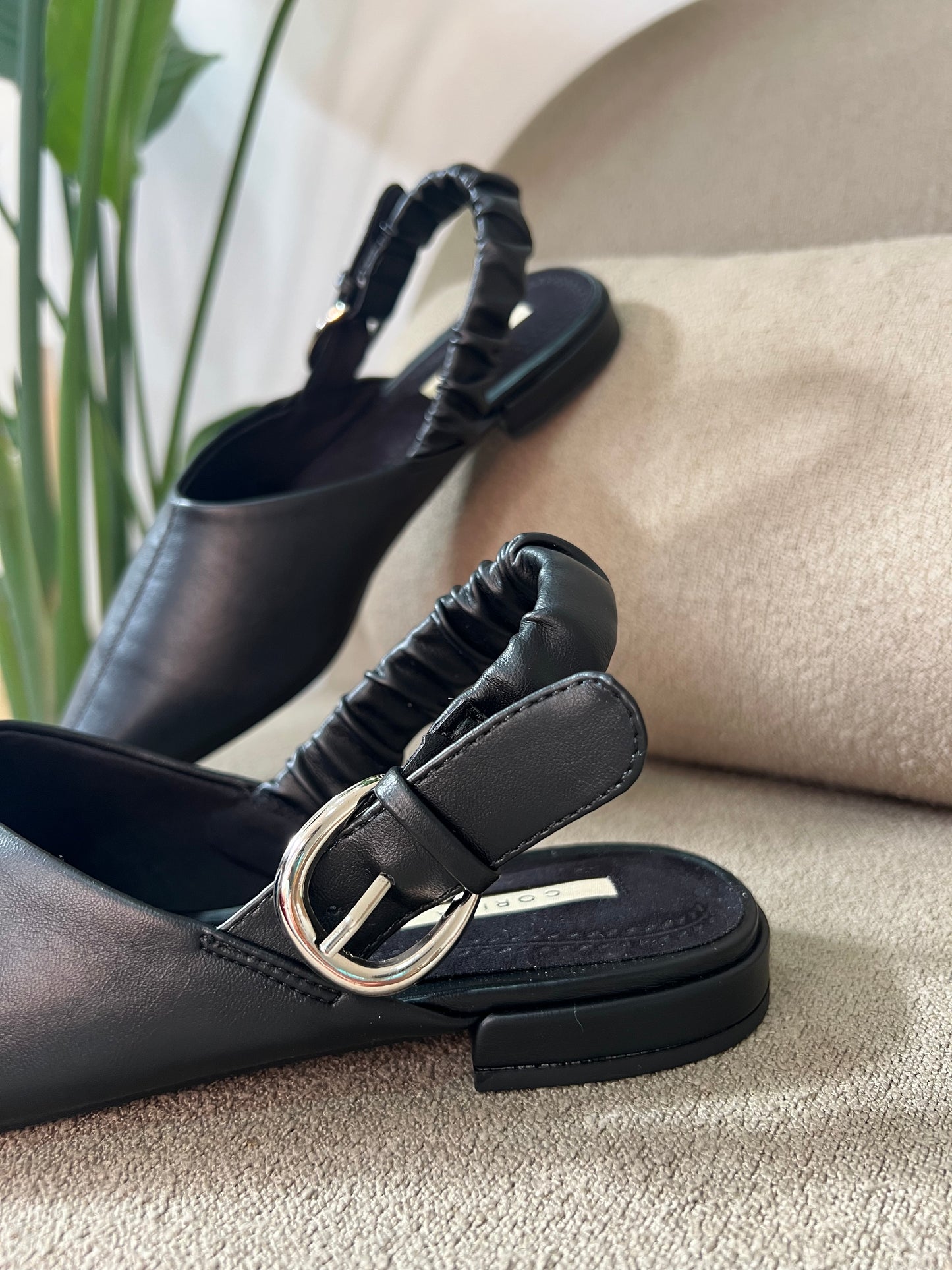 Mule Blanche - Preto