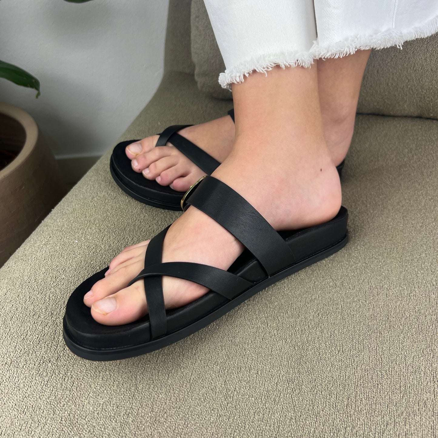 Sandália com fivela - Preto