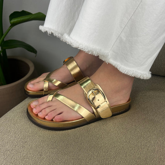 Sandália com fivela - Dourado